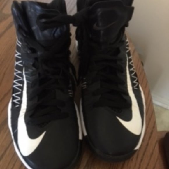 Nike Hyperdunk 2012 Size 7 - Picture 3 of 8